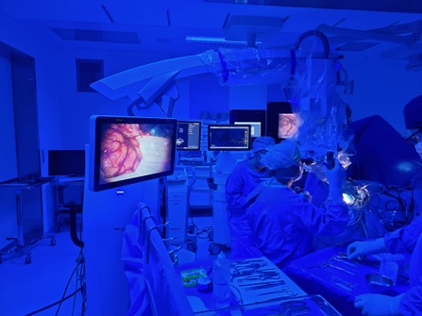 Immagini sala operatoria dell'attività Clinica e Casistica del Prof. Alessandro Della Puppa